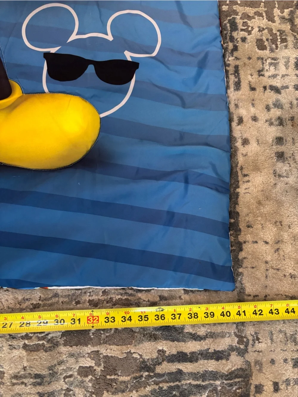 Disney Jr. Mickey Mouse Donald Duck Goofy Toddler Bed Comforter Blanket 56x40”